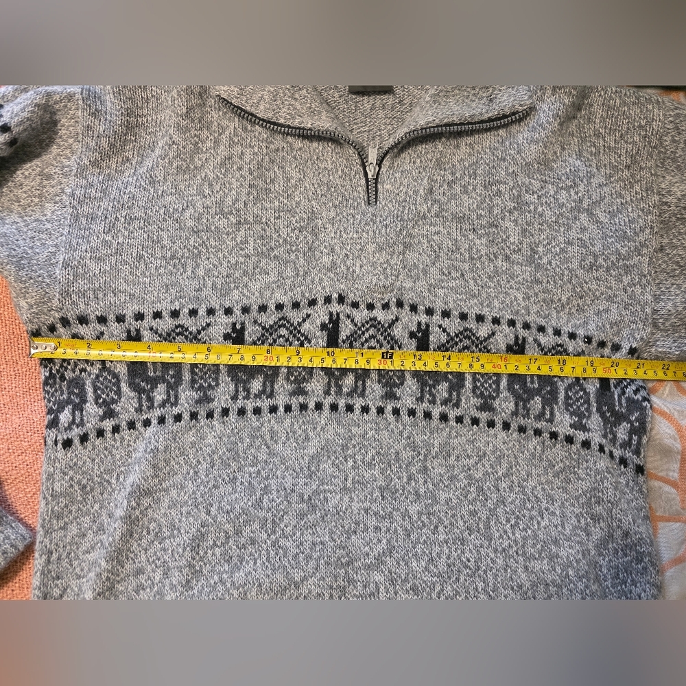 Alpaca Sweater - Picture 2 of 12